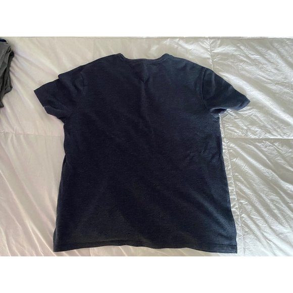 Tommy Hilfiger T Shirt Men's Xl Blue/Red Big Front Logo Classic Modern - Picture 3 of 3